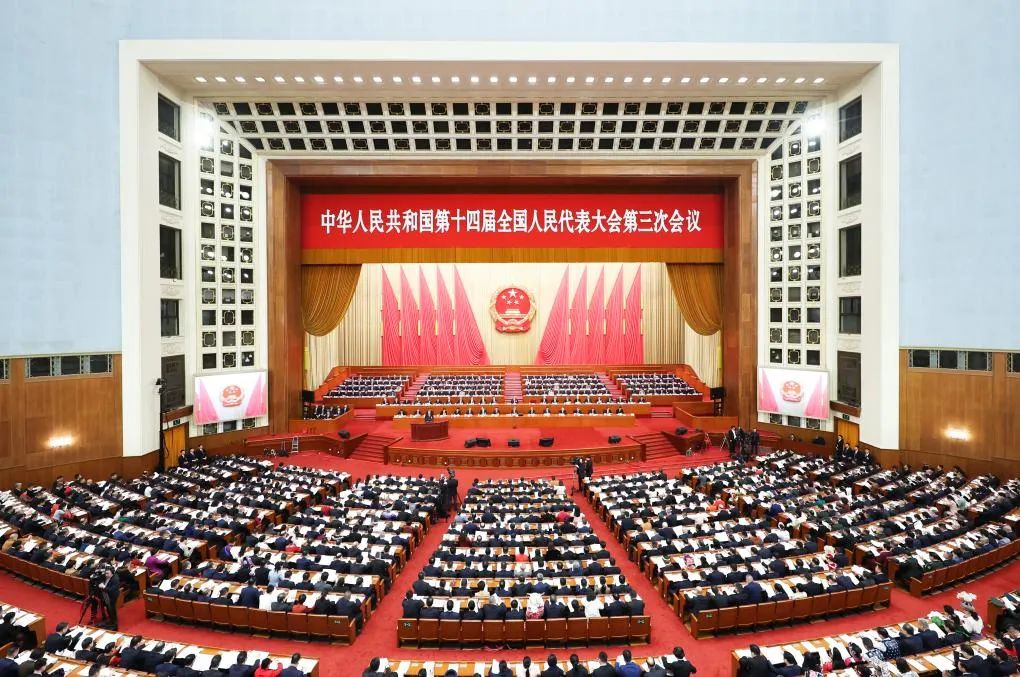培育生物制造、量子科技、具身智能、6G等未来产业，持续推进“人工智能+”行动，优化全国算力资源布局